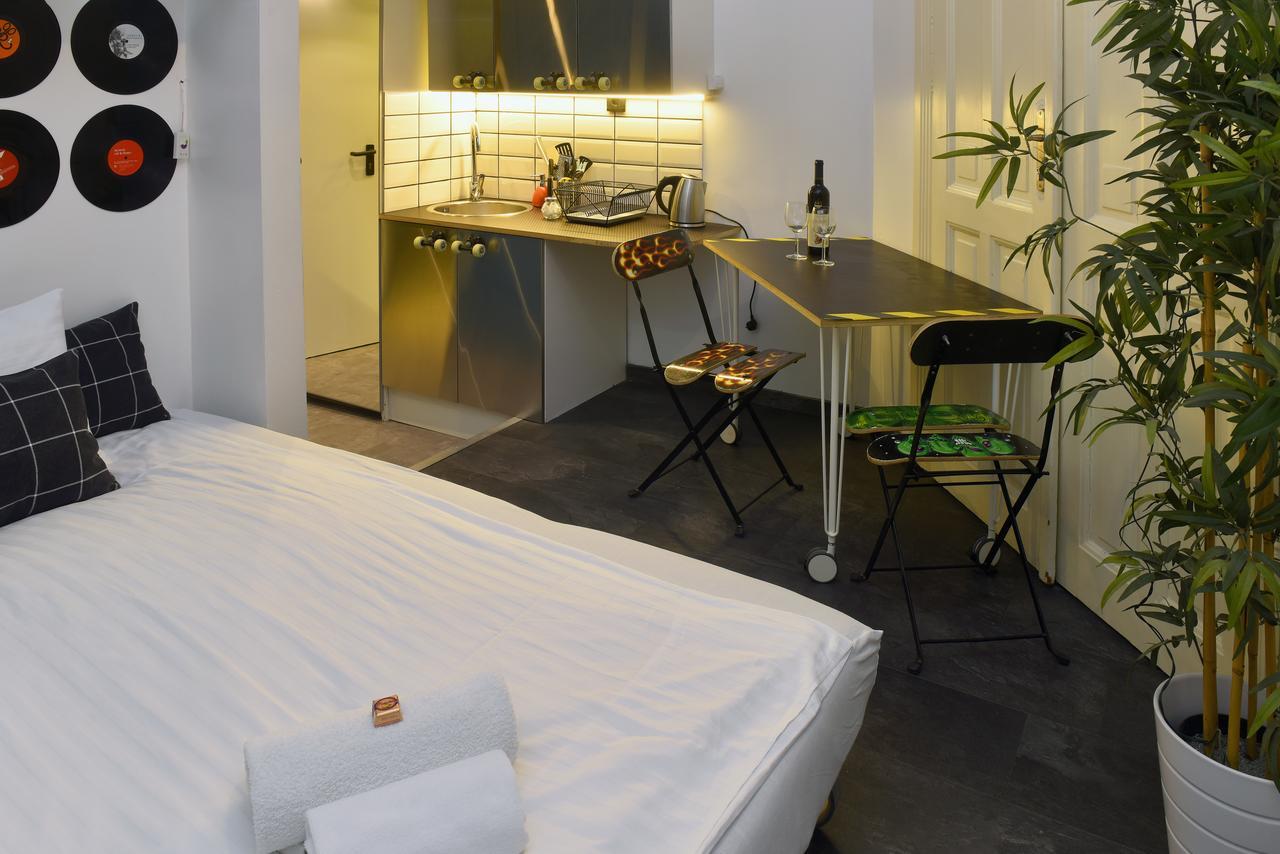 Walk Inn Vaci 42 Budapest Luaran gambar