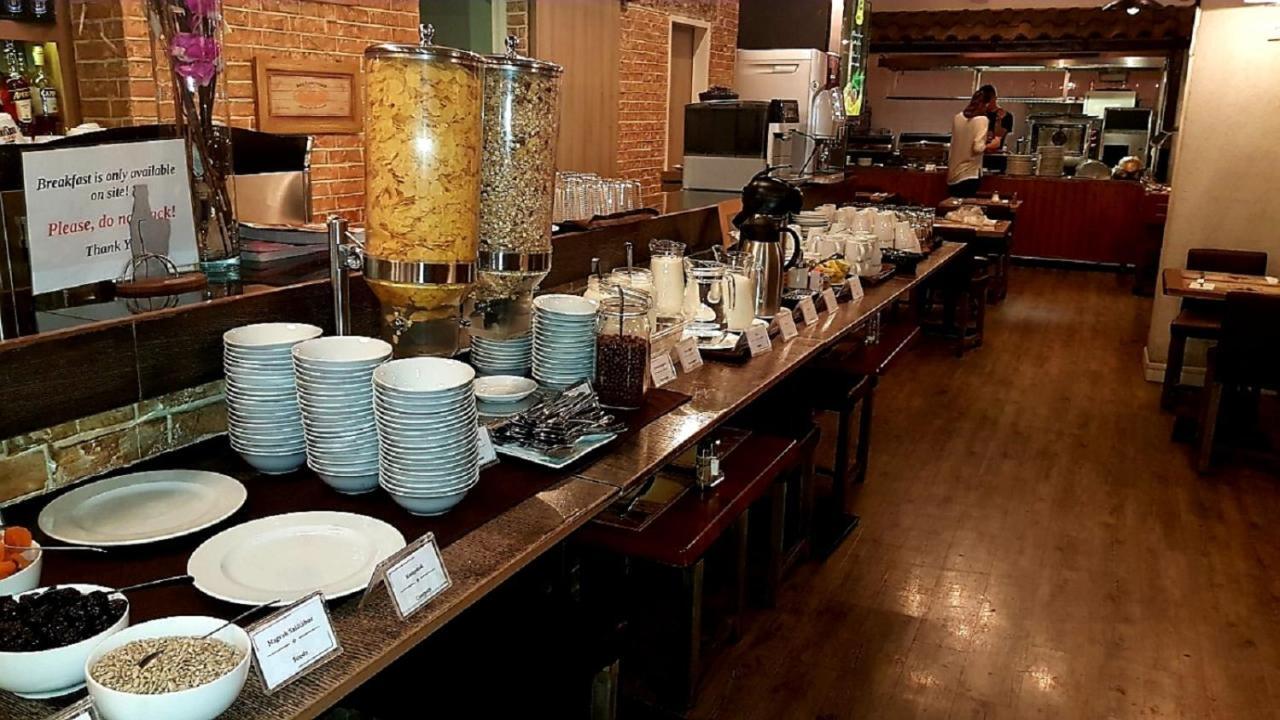 Walk Inn Vaci 42 Budapest Luaran gambar